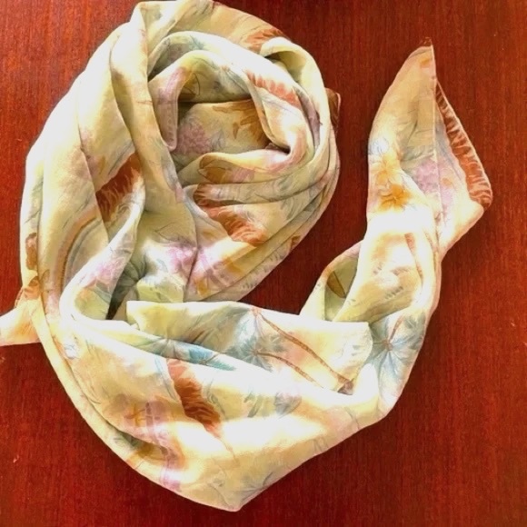 Fun summery scarf, Made in Italy, 66" long - Picture 1 of 4